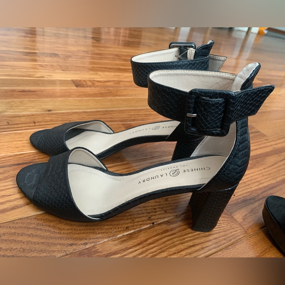 Chinese Laundry Textured Black Block Heels